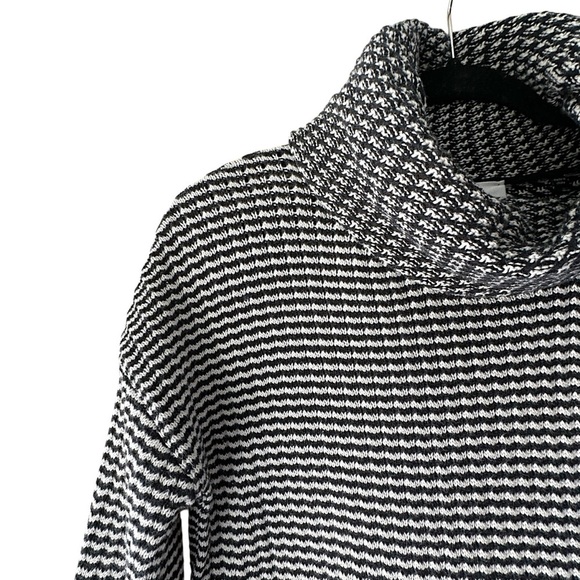 CABI | NWOT FERGIE SPLIT FRONT & BACK COWL NECK COTTON SWEATER BLACK & WHITE SM - Picture 4 of 12